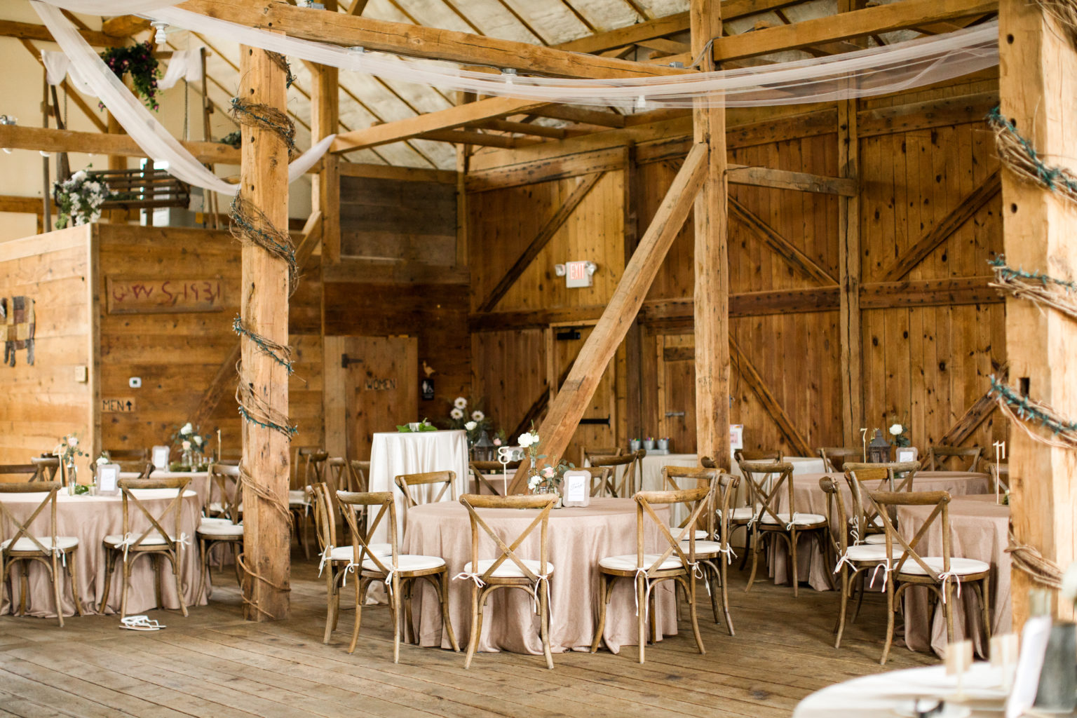 Ashley and Tyler | Strock's Catering Barn, Mechanicsburg, PA Wedding ...